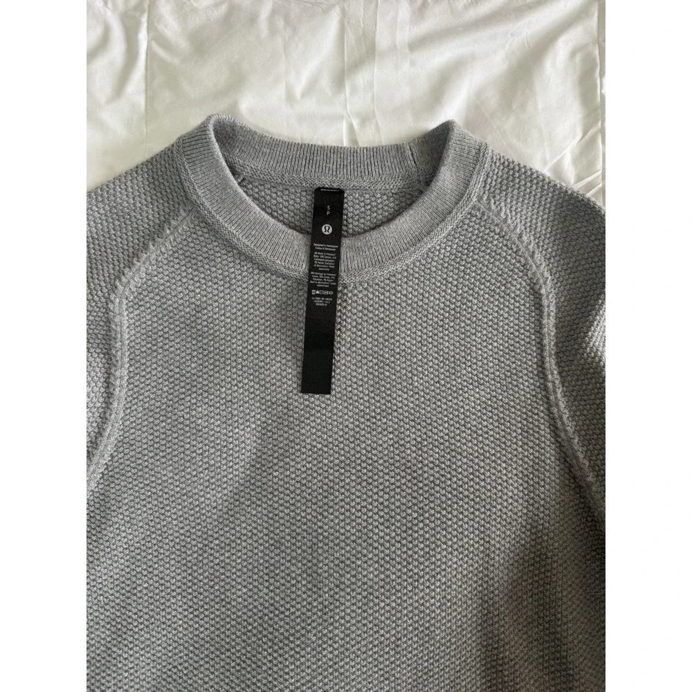Lululemon Textured Knit Crewneck Sweater Size Small Gray Soft Stretch NWOT